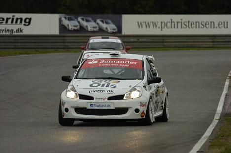 Tegllund Racing klarede sig igennem løbets midterfase med let regn.